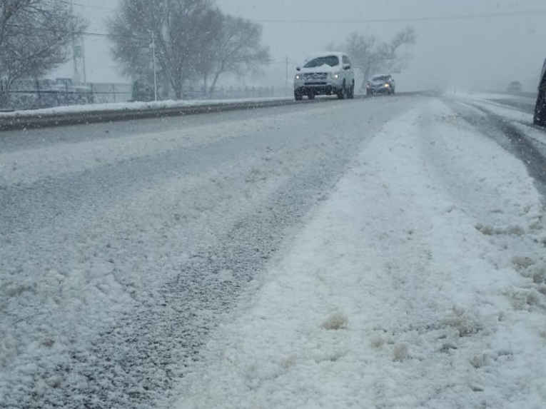 Por fuerte nevada piden autoridades evitar circular en el Corredor Comercial