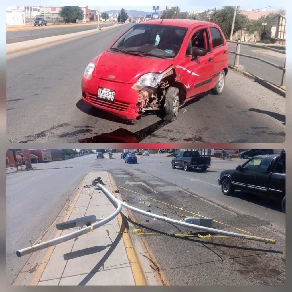 Hombre ebrio choca y arranca poste de alumbrado público