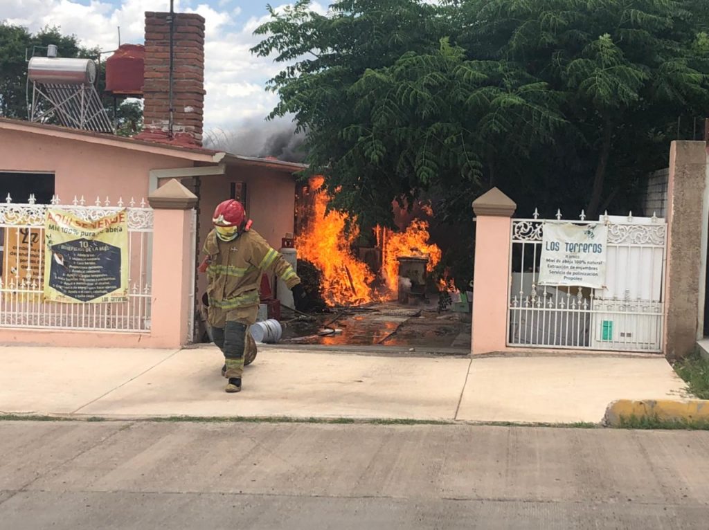 Se incendia vivienda en el seccional de Anáhuac