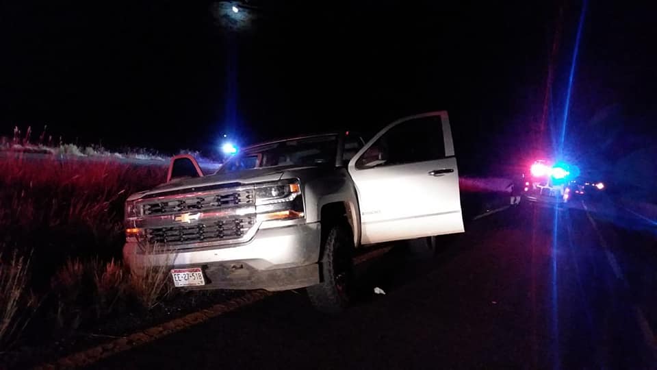 Grupo de criminales despoja a familia de auto a punta de pistola en el tramo Chihuahua a Cuauhtémoc