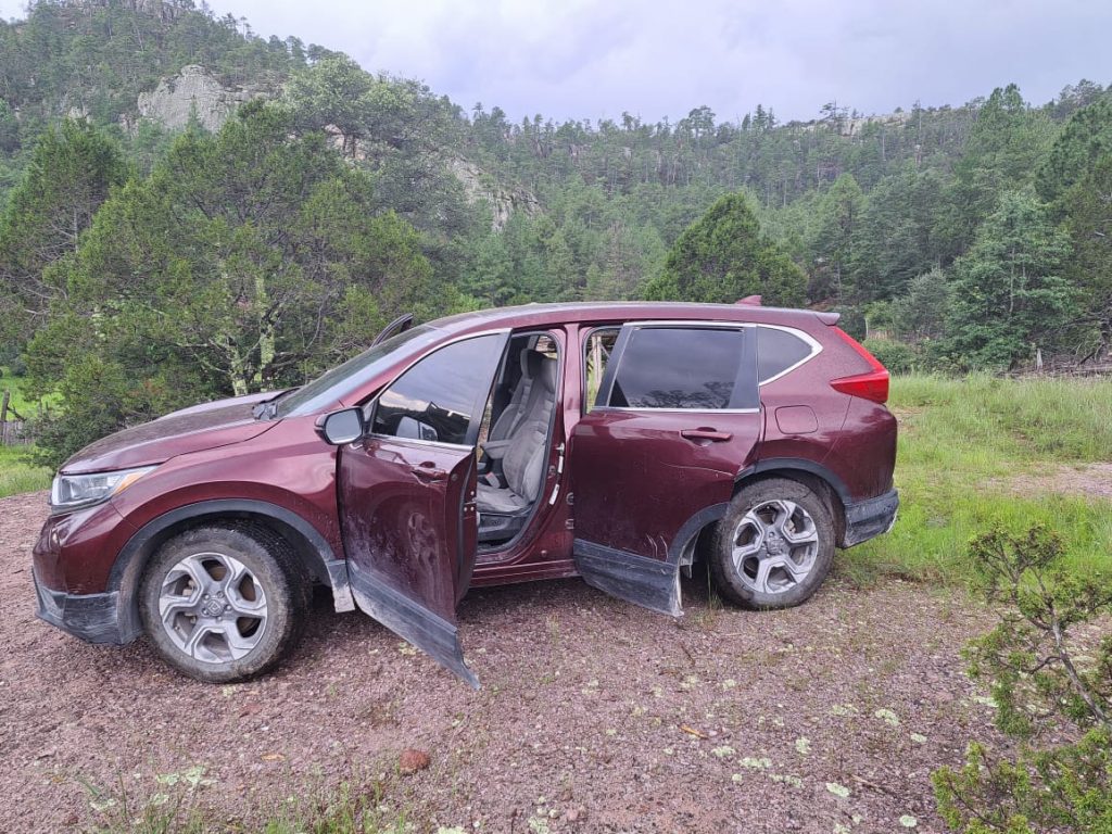 Recuperan en Urique camioneta que cuenta con reporte de robo en Estados Unidos