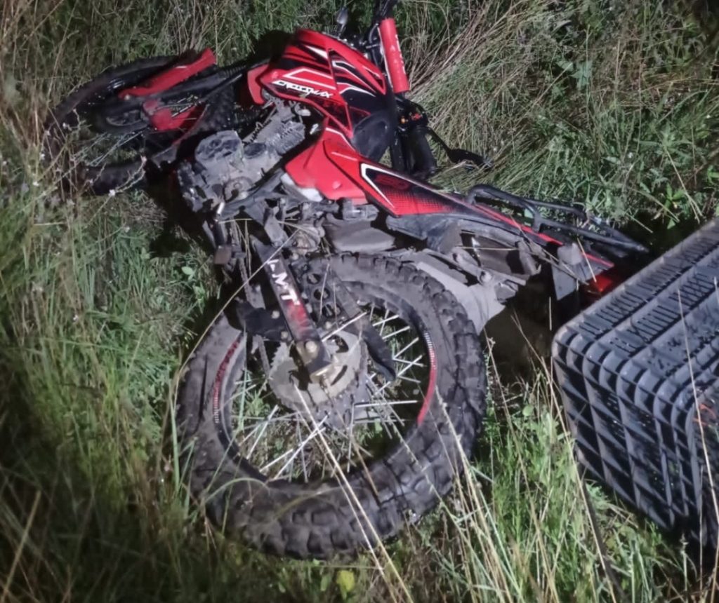 Choca moto contra semoviente en carretera a Ejido La Quemada