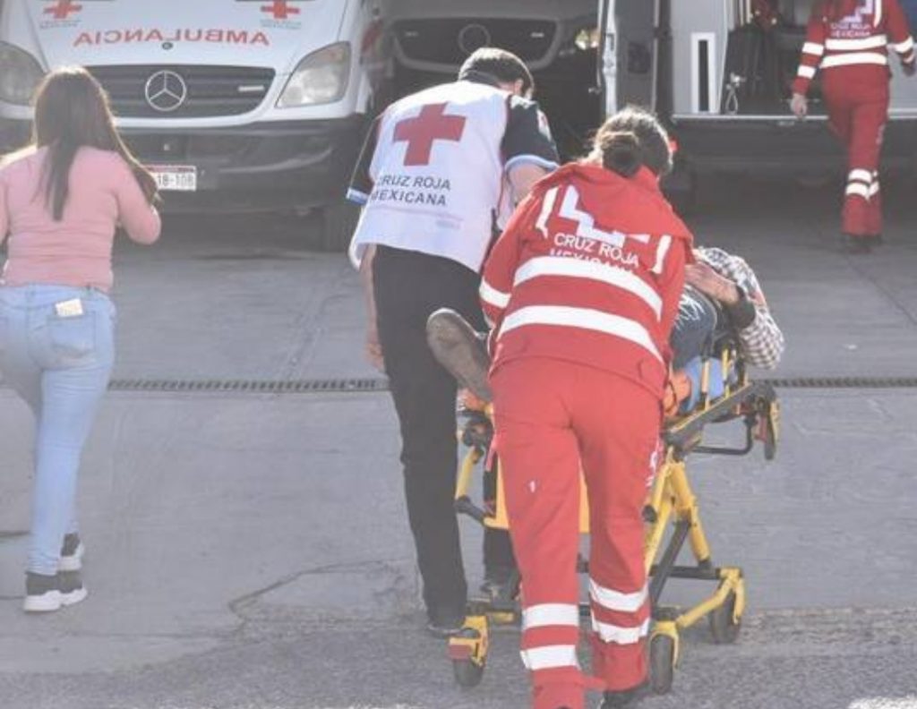 Mujer le amputa la oreja a su pareja tras discusión