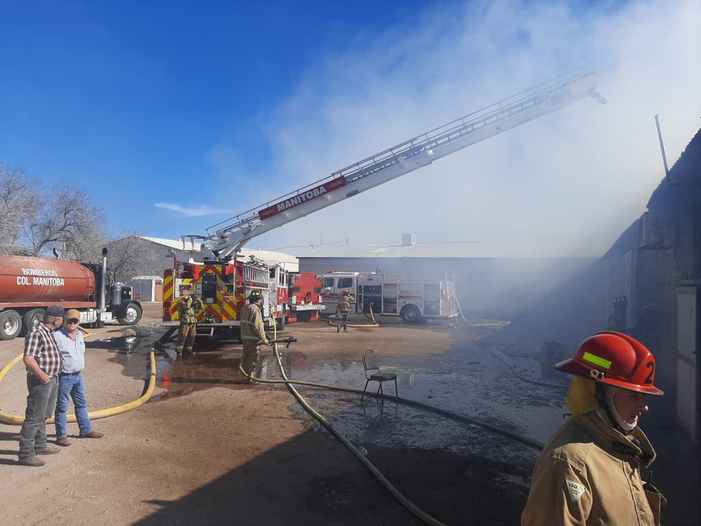 Incendio en taller de campo menonita deja daños de 1.5 millones de pesos