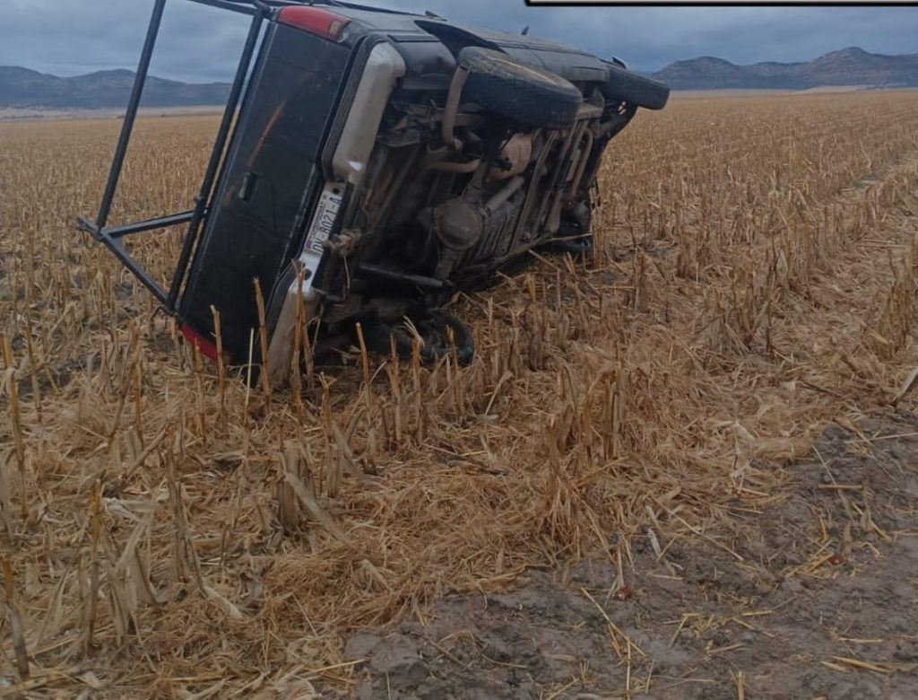 Adolescente resulta lesionado tras volcar en tramo Álvaro Obregón a Bachiniva