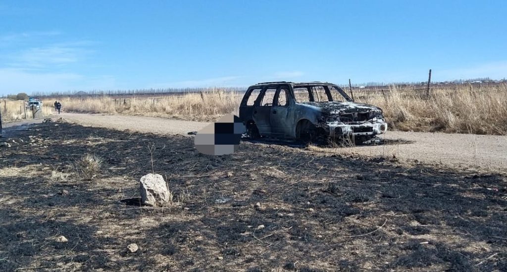 Tres ejecutados; dos de ellos calcinados y una camioneta incendiada en ataque armado en Carichí