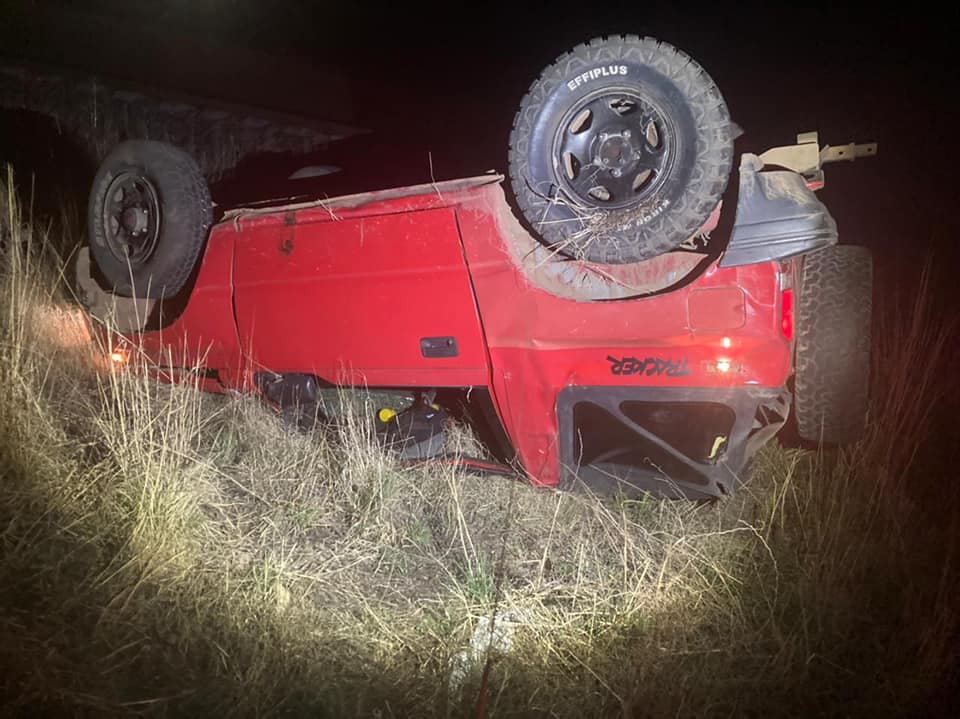 Volcadura en tramo Anáhuac a Riva Palacio deja dos lesionados