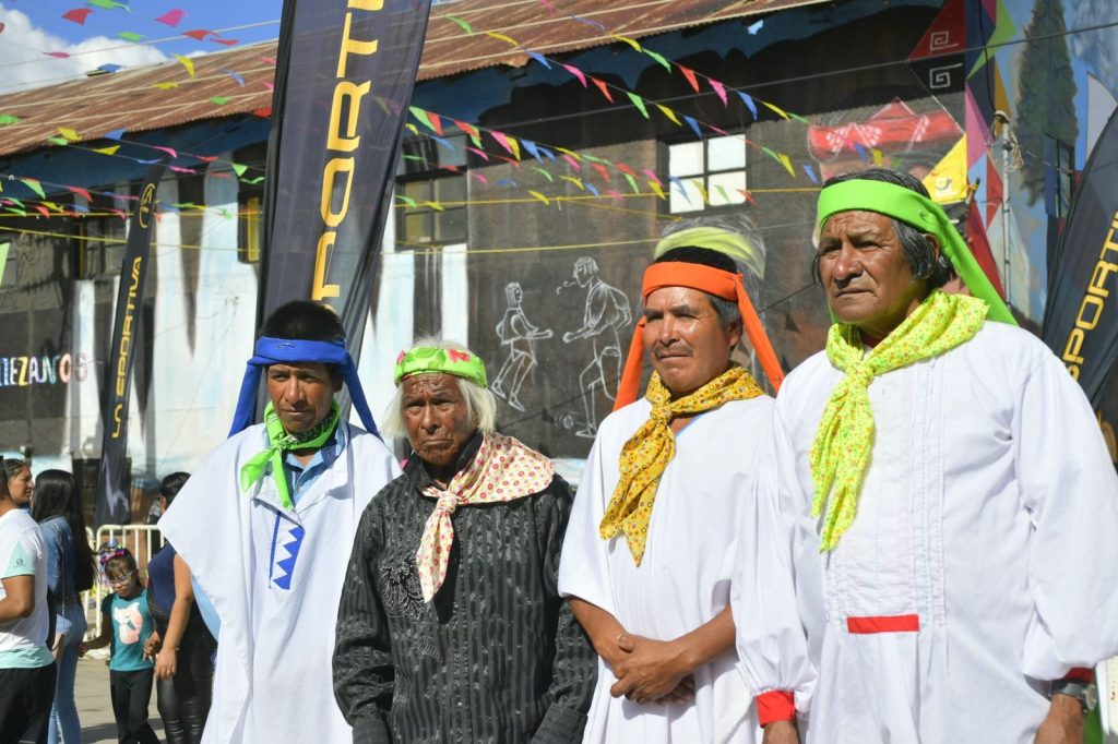 Se coronan rarámuris en los tres primeros lugares en la categoría de 63 Km del Ultra Maratón de los Cañones en Guachochi