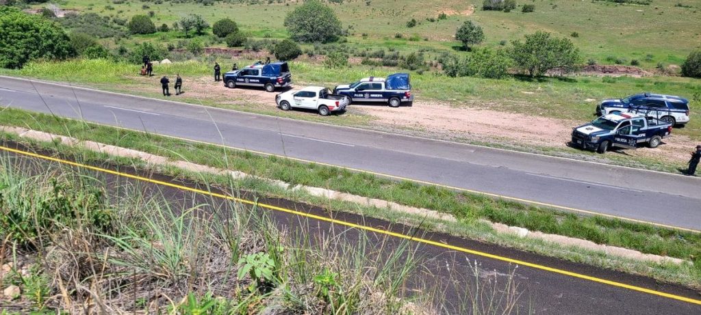 Privan de libertad a hombre y luego lo dejan lesionado por disparos en la salida a Chihuahua