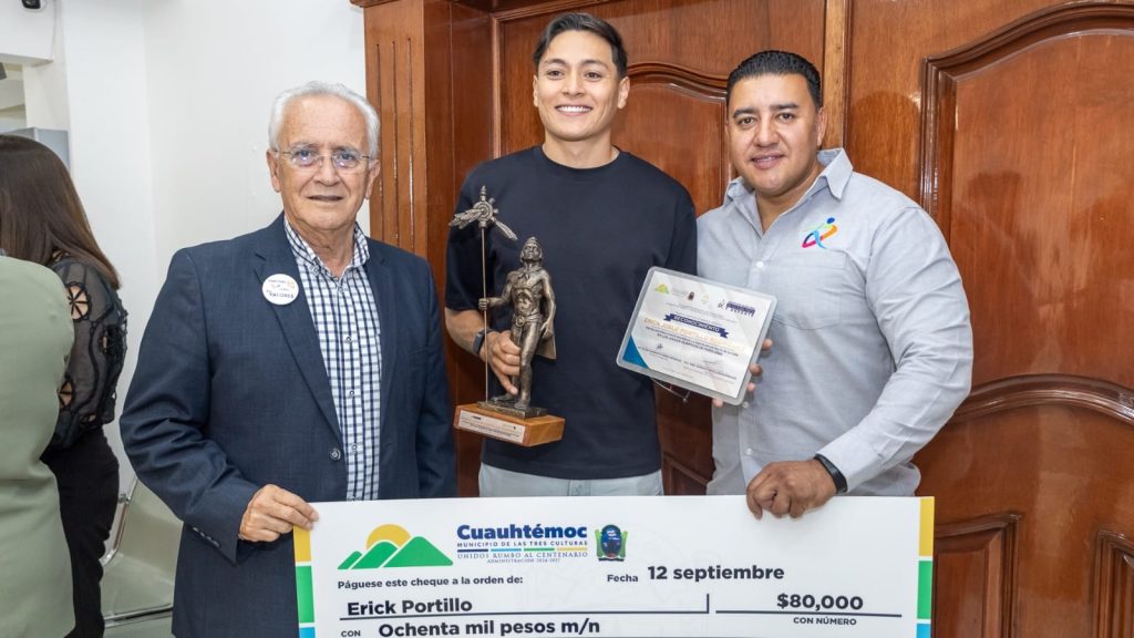 Atleta olímpico Erick Portillo recibe reconocimiento en su natal Cuauhtémoc