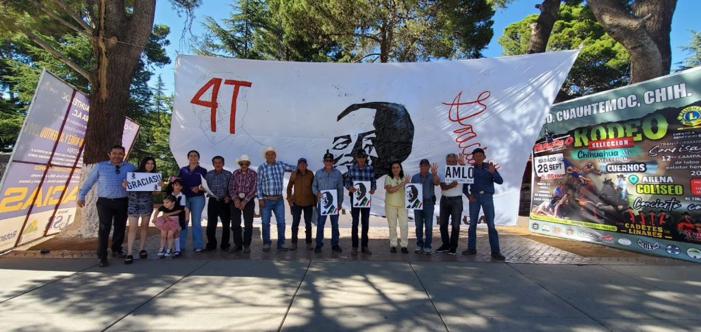 Morenistas de Cuauhtémoc despiden a AMLO en la Plaza Principal