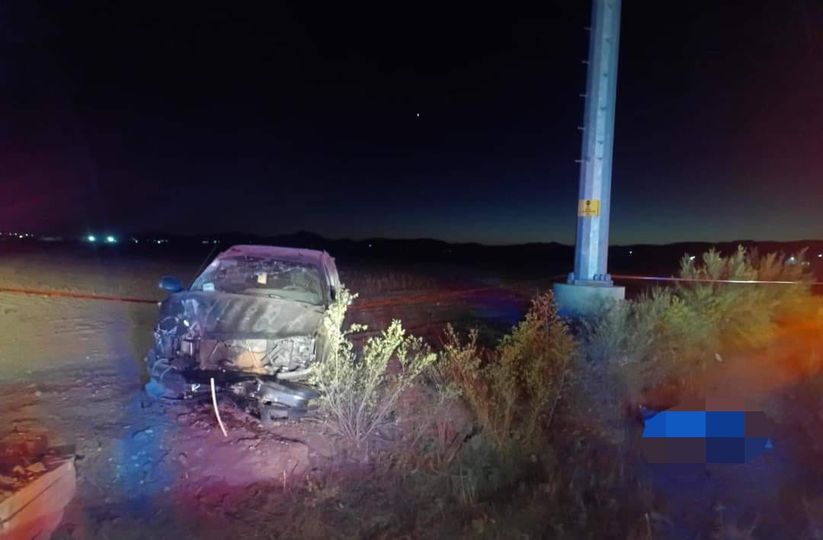 Un hombre sin vida y un lesionado dejó aparatoso accidente en brecha que conduce al campo 3A