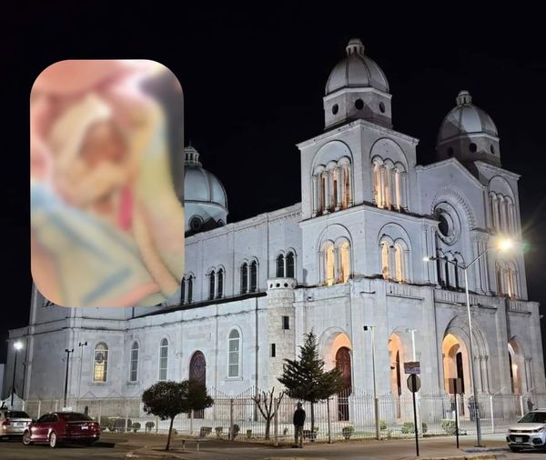 Abandonan a bebé recién nacida en la Catedral de San Antonio de Padua, en Cuauhtémoc