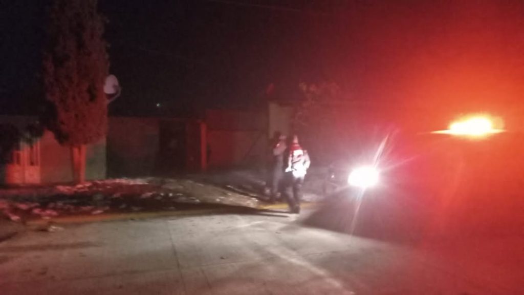 Joven mujer resulta lesionada al encender su calentón de leña con gasolina