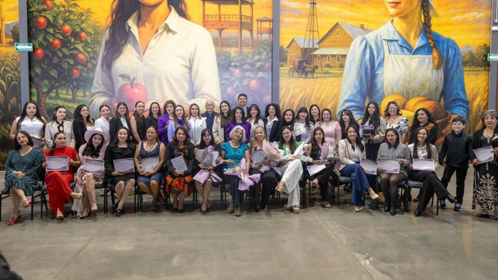 Premian a ganadoras de Cuauhtemense Destacada 2026