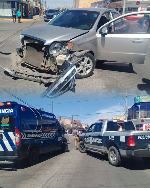 Choque en Anáhuac deja cuantiosos daños materiales