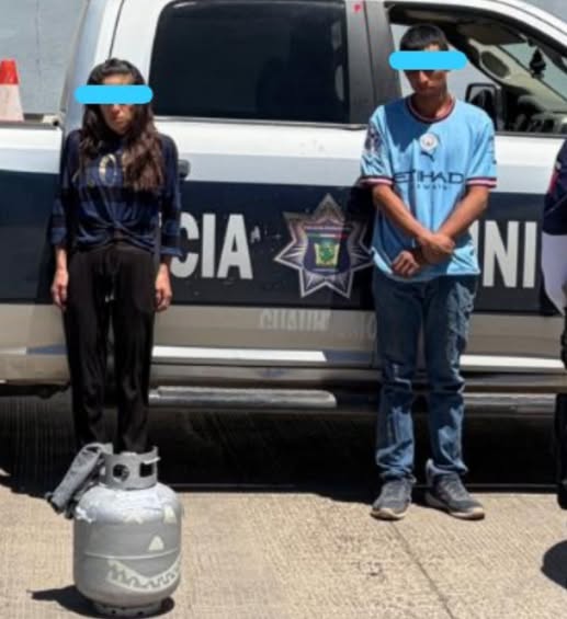 Detienen en Anáhuac a pareja de ladrones